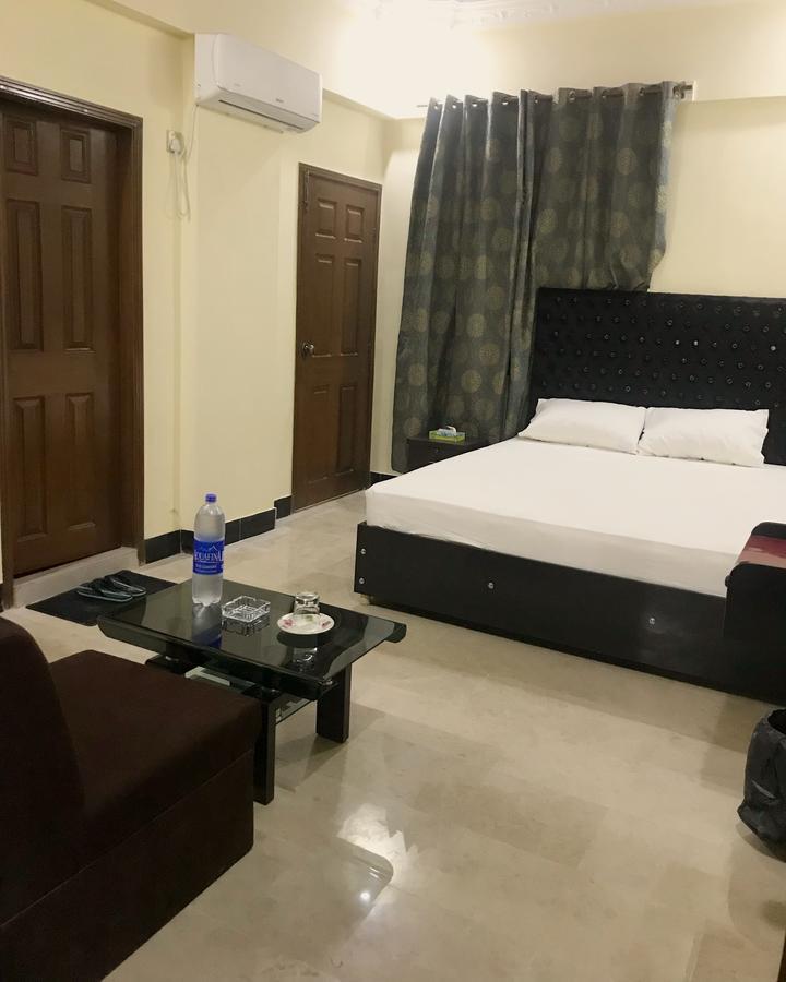 Hotel Second Home Karachi Exteriör bild