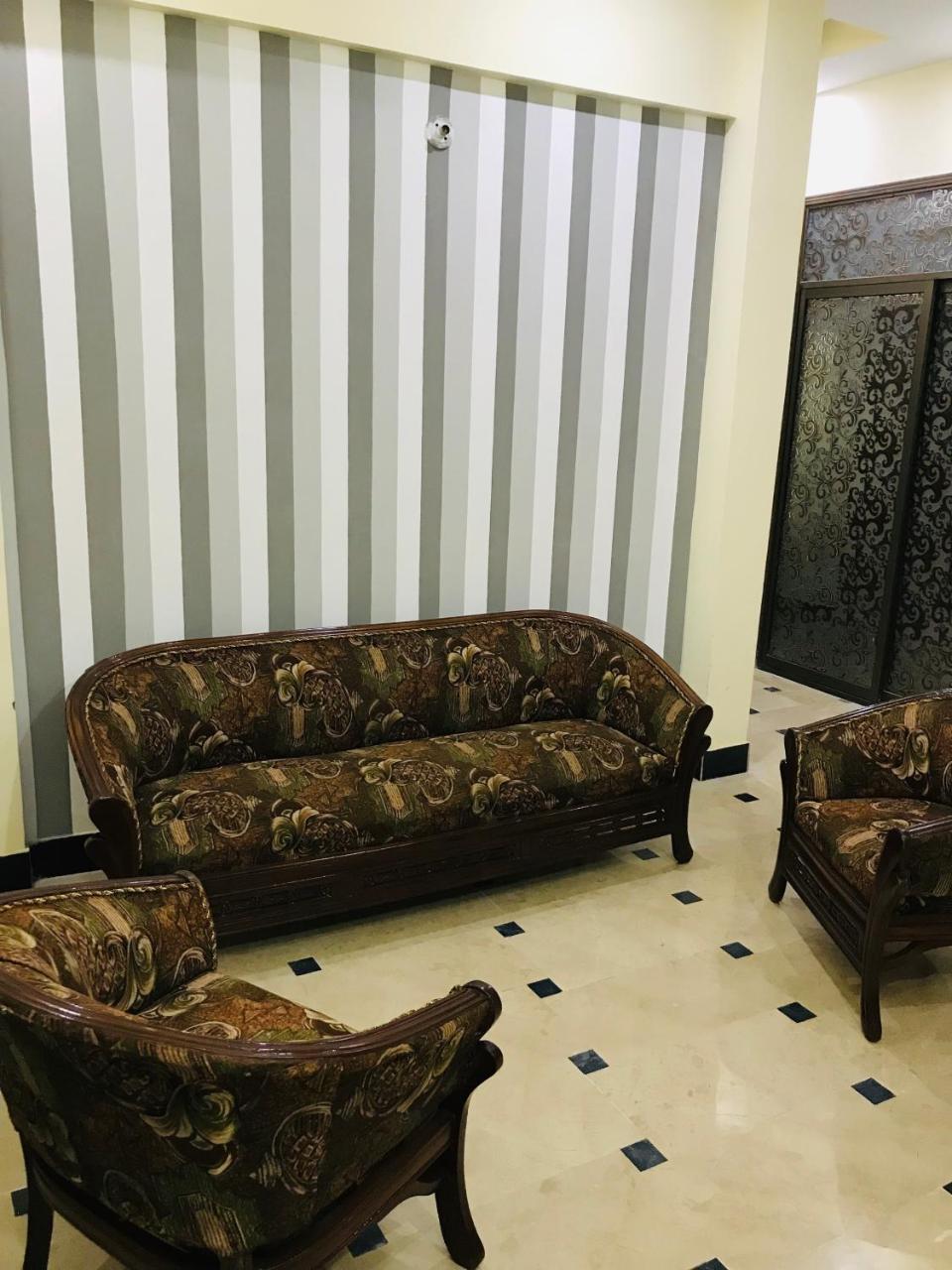 Hotel Second Home Karachi Exteriör bild